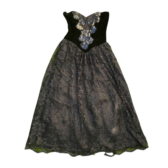 Vintage Black Gothic Velvet and Lace Strapless Dress Goth Halloween - Picture 1 of 12